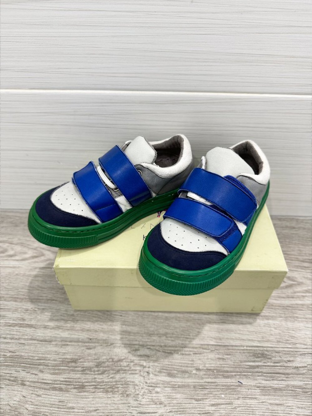 New Stella McCartney Velcro Bernie Toddler Sneakers size 26 / 9.5